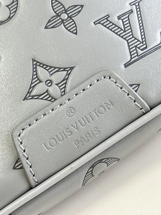 Aaa replica bags BUMBAG LOUIS DISCOVERY VUITTON 0709